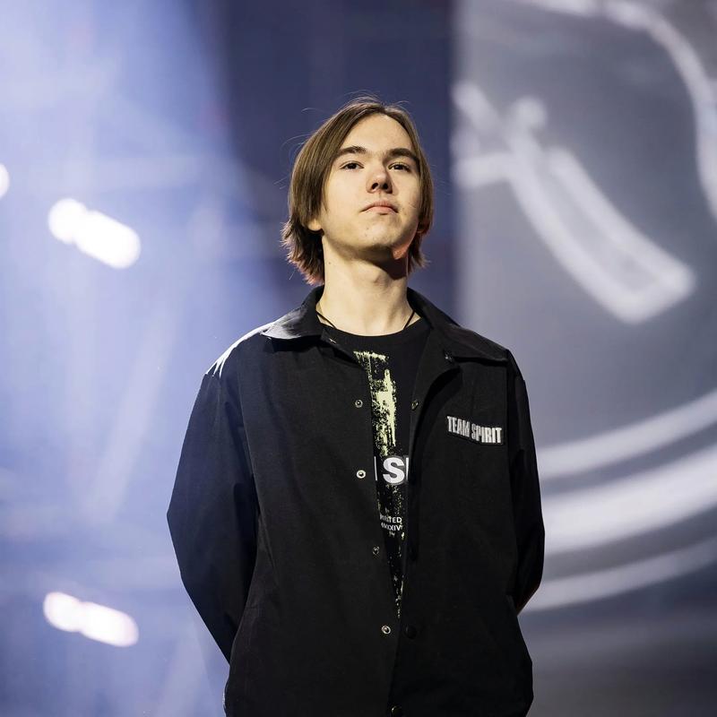 BLG赛后群访 ELK直言对线没打过Ruler bin：都打得没对面好