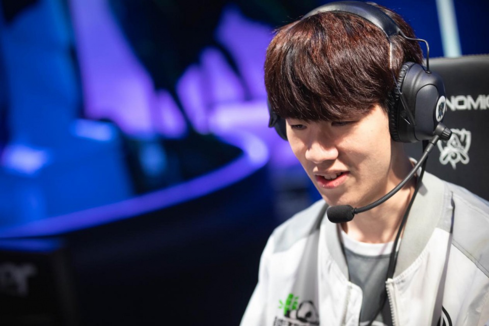 TES赛后群访JackeyLove：希望能赢下来接下来的所有对手